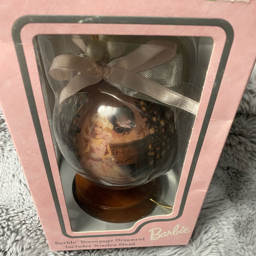 *Walmart 35th Anniversary Découpage Barbie Holiday 🎄 Ornament